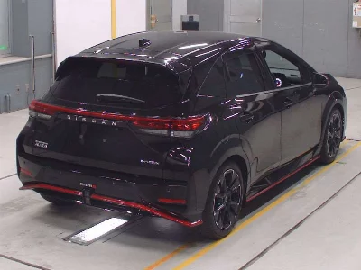 NISSAN AURA