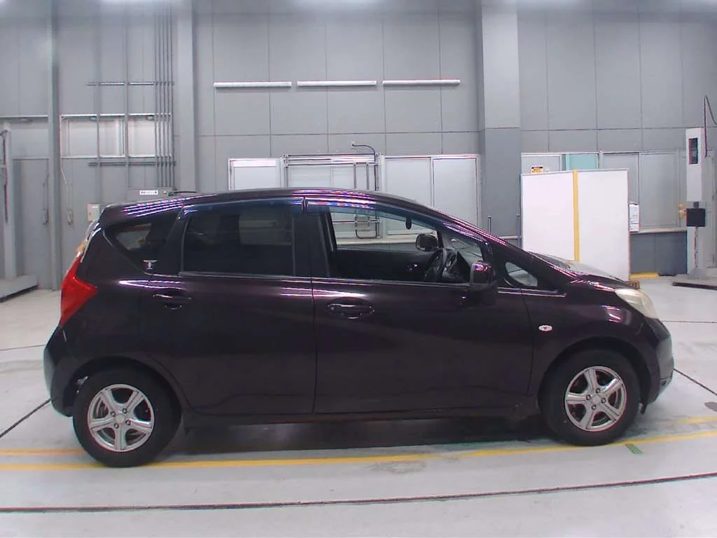 Nissan Note  с аукциона в Японии