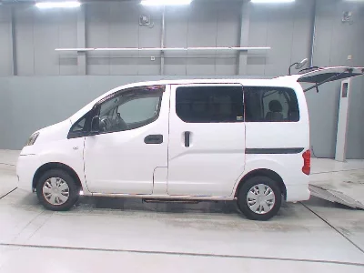 Nissan NV200 VANETTE VAN