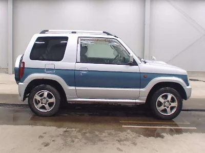 MITSUBISHI PAJERO MINI