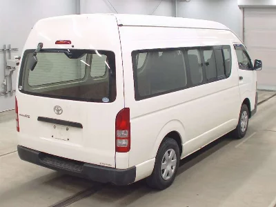 TOYOTA REGIUS VAN