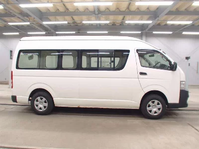 TOYOTA REGIUS VAN