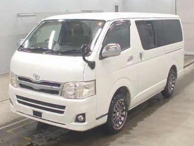 TOYOTA HIACE VAN