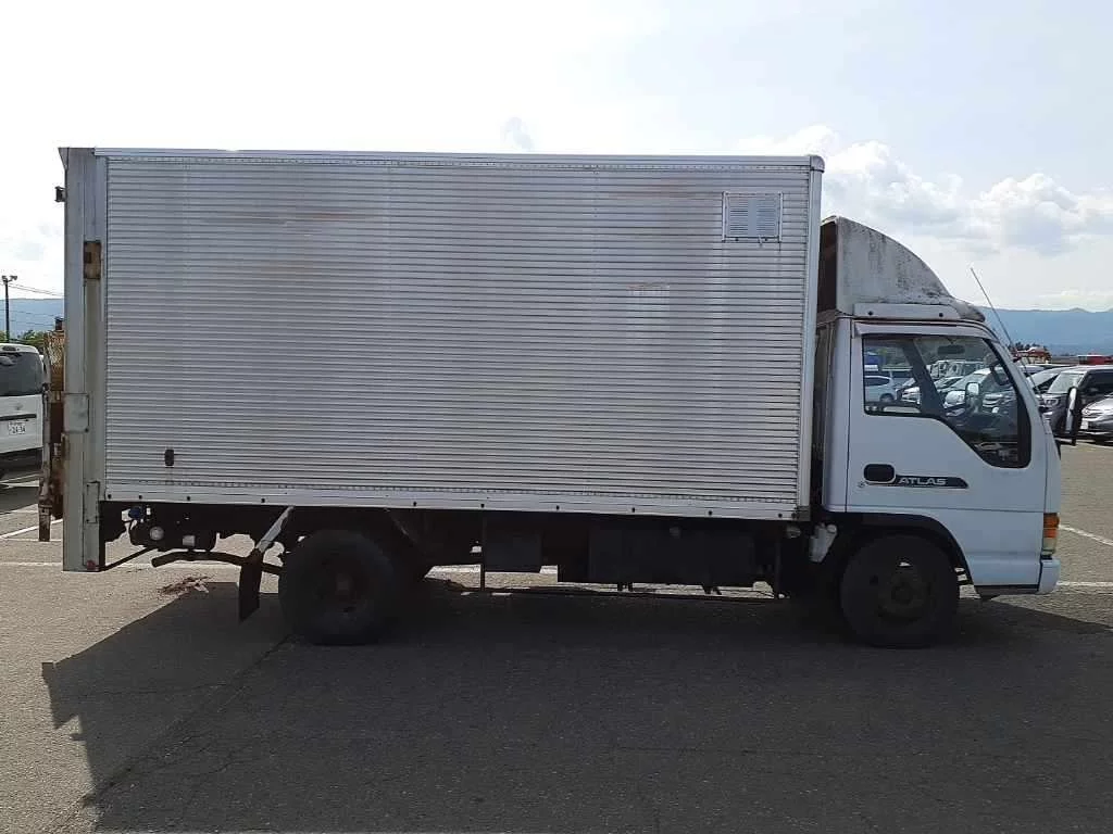 Nissan Atlas  с аукциона в Японии