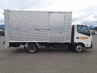TOYOTA DYNA TRUCK