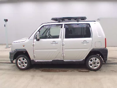 DAIHATSU NAKED