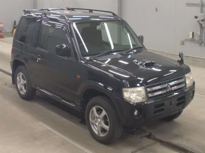 MITSUBISHI PAJERO MINI