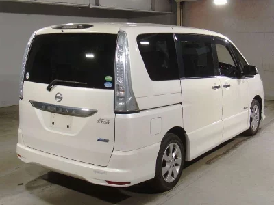 NISSAN SERENA