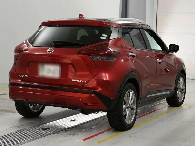 NISSAN KICKS
