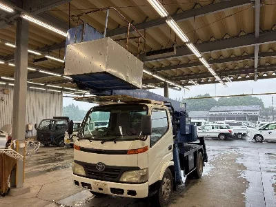 TOYOTA DYNA TRUCK