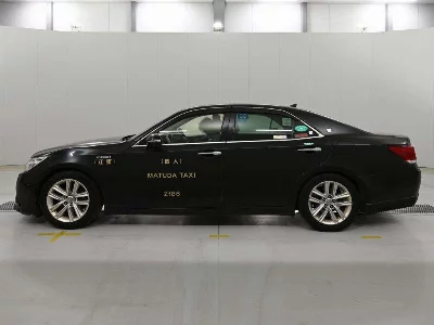 Toyota CROWN HYBRID