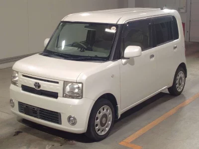 Toyota Pixis Space