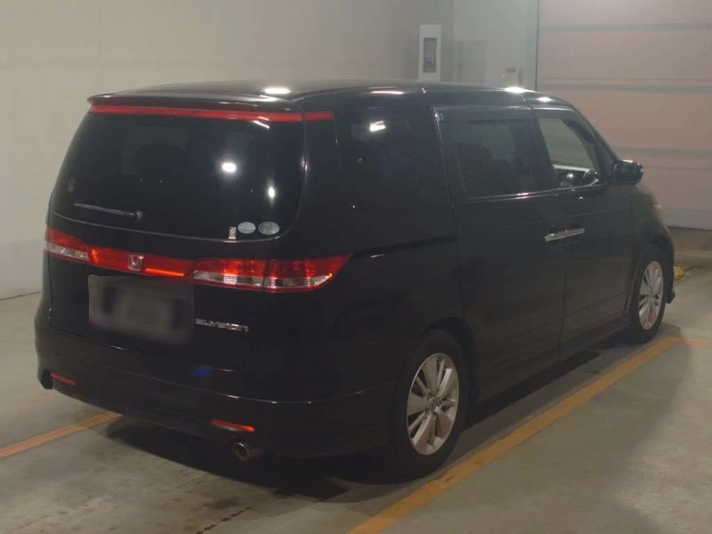 Honda Elysion  с аукциона в Японии