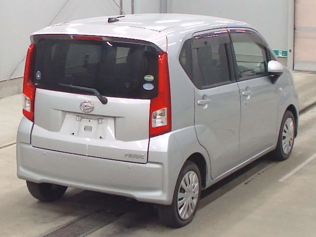 Daihatsu Move  с аукциона в Японии