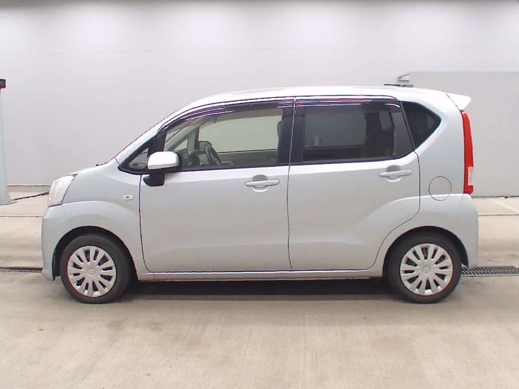 Daihatsu Move  с аукциона в Японии