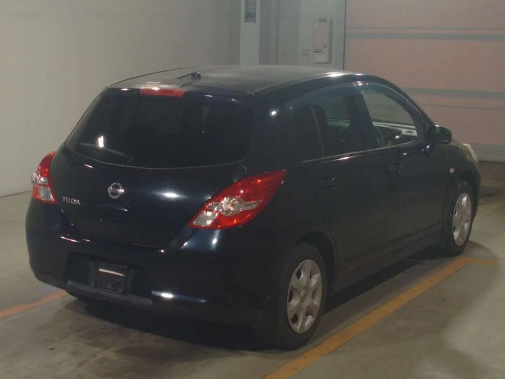 Nissan Tiida  с аукциона в Японии