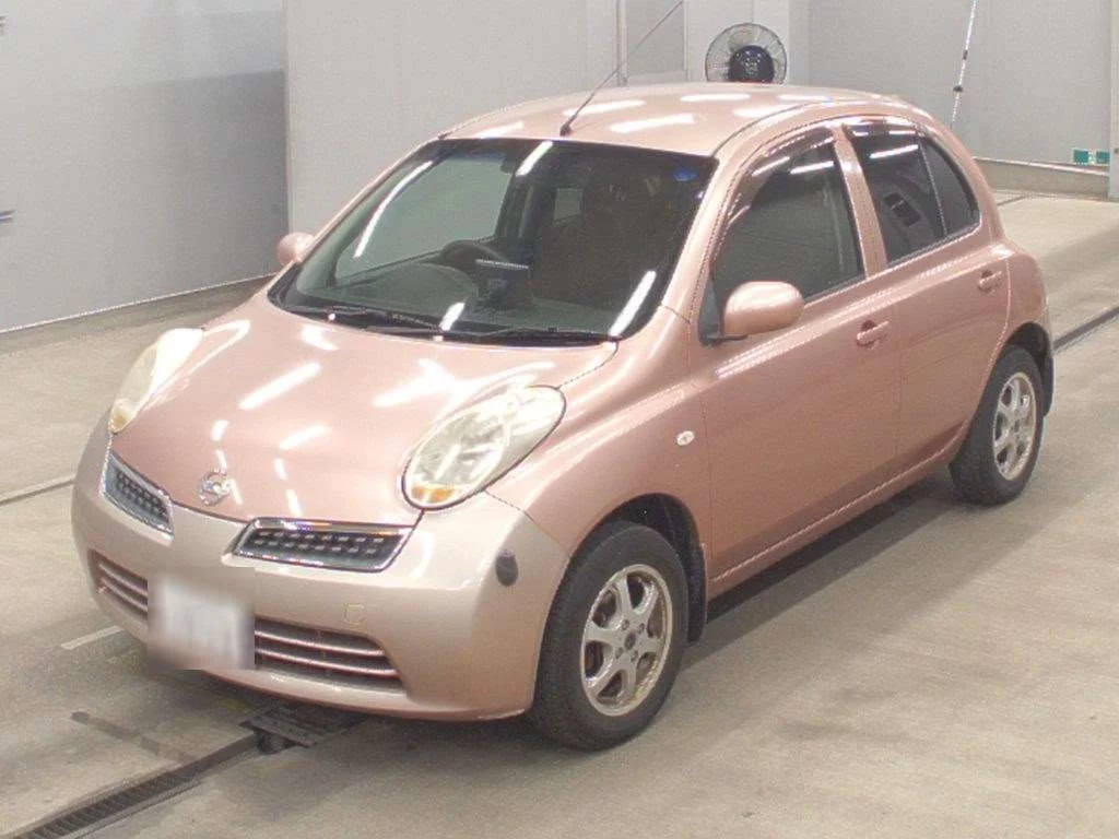 Nissan March  с аукциона в Японии