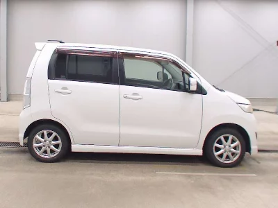 SUZUKI WAGON R STINGRAY