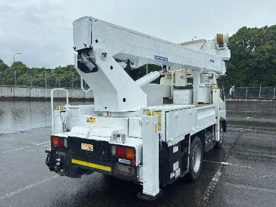 MITSUBISHI CANTER