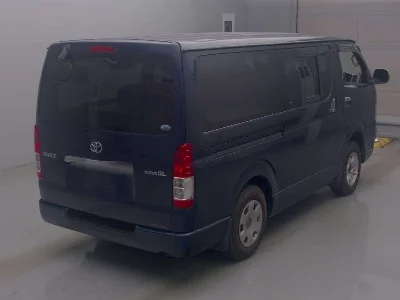 TOYOTA HIACE VAN