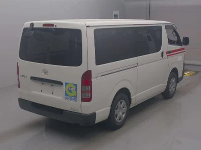 TOYOTA HIACE VAN