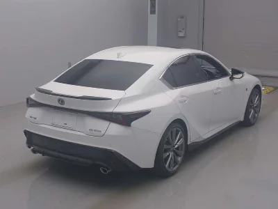 LEXUS IS