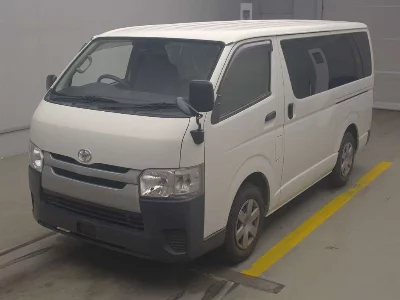 TOYOTA REGIUS VAN