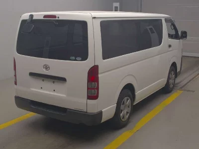 TOYOTA REGIUS VAN