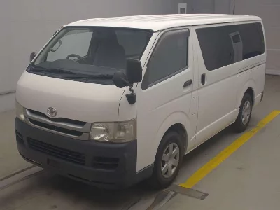 TOYOTA REGIUS VAN