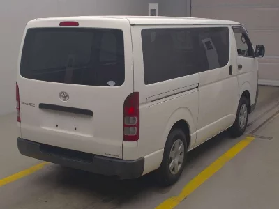 TOYOTA REGIUS VAN