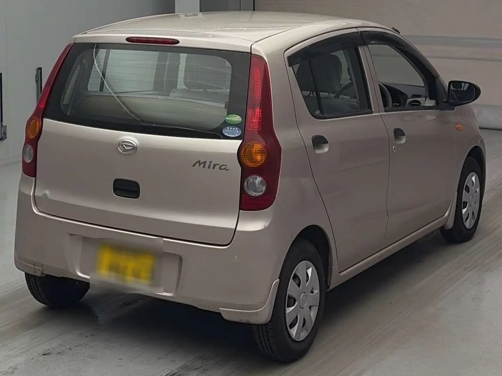 Daihatsu Mira  с аукциона в Японии