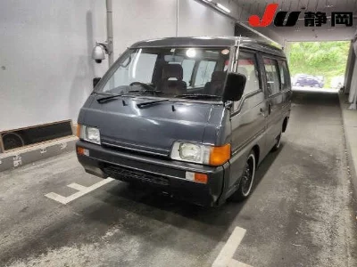MITSUBISHI DELICA WAGON