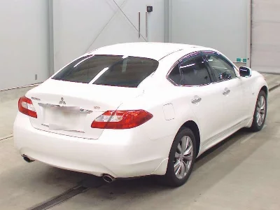 MITSUBISHI PROUDIA