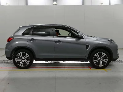 MITSUBISHI RVR