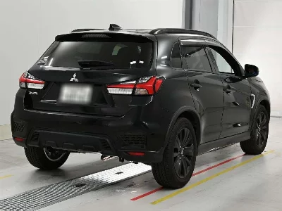 MITSUBISHI RVR