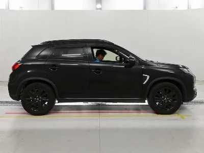 MITSUBISHI RVR