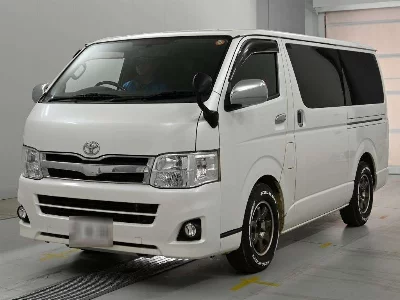 TOYOTA REGIUS VAN