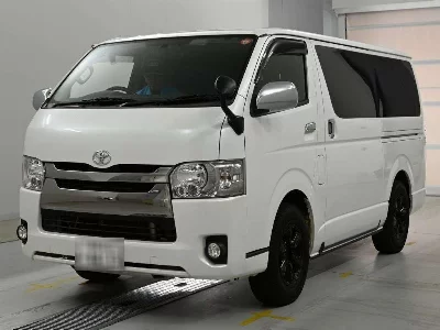 TOYOTA REGIUS VAN