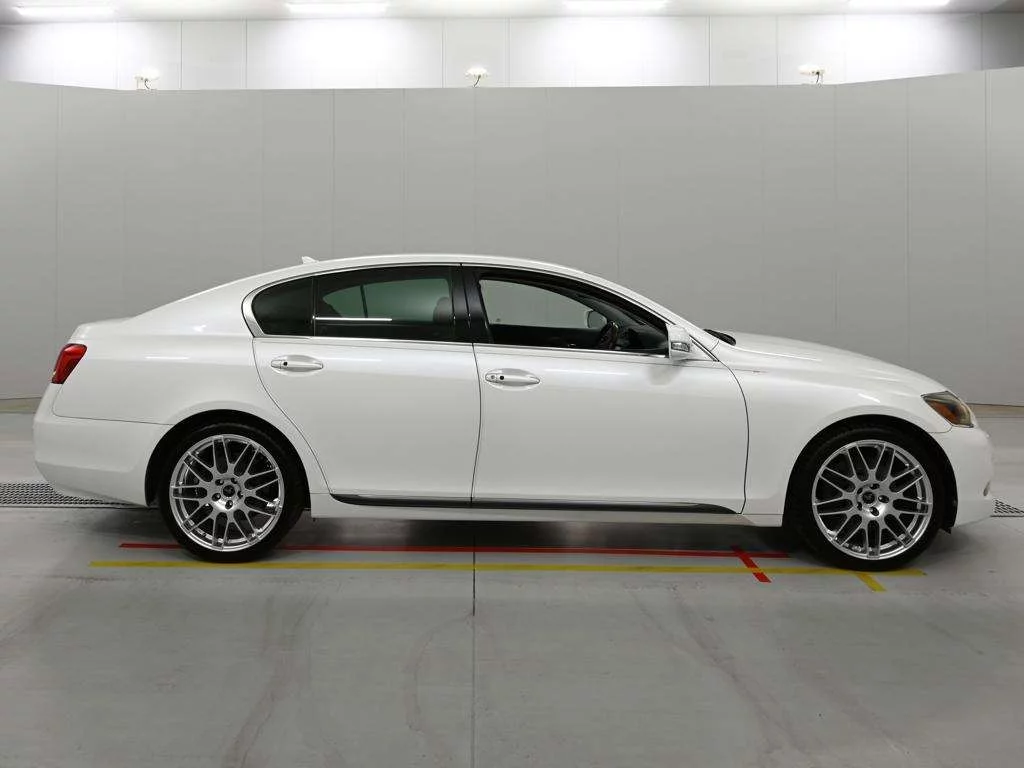 Lexus GS  с аукциона в Японии