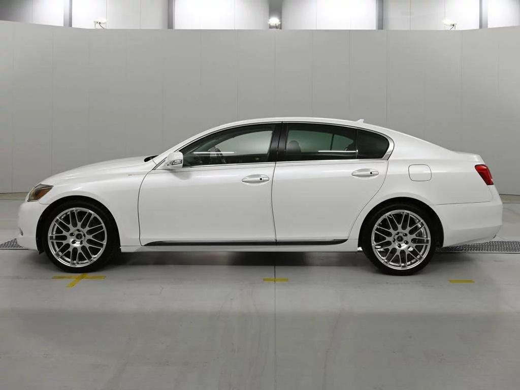 Lexus GS  с аукциона в Японии