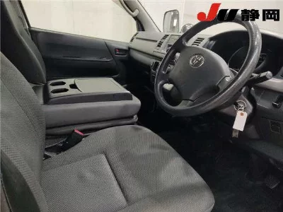 TOYOTA REGIUS VAN