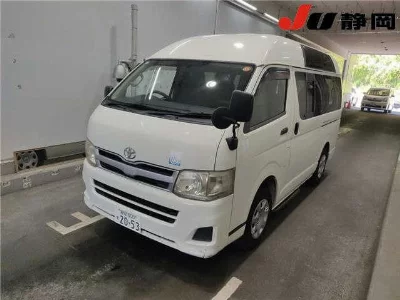 TOYOTA REGIUS VAN