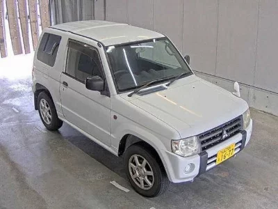 MITSUBISHI PAJERO MINI