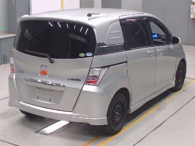 HONDA FREED SPIKE HYBRID