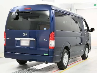 TOYOTA HIACE WAGON