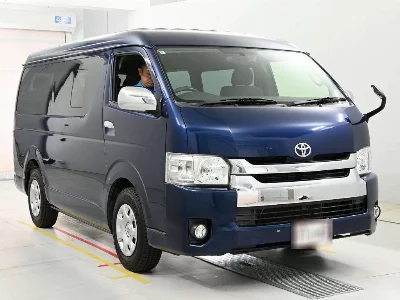 TOYOTA HIACE WAGON