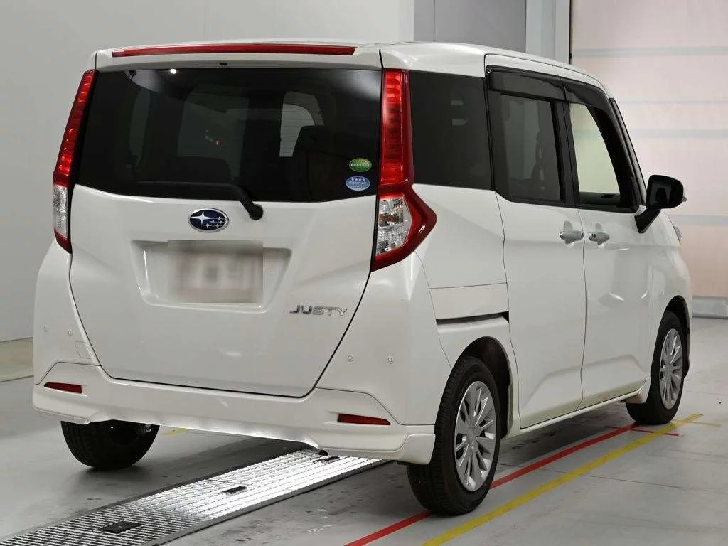 Subaru Justy  с аукциона в Японии
