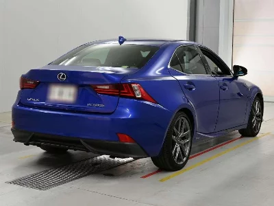 LEXUS IS