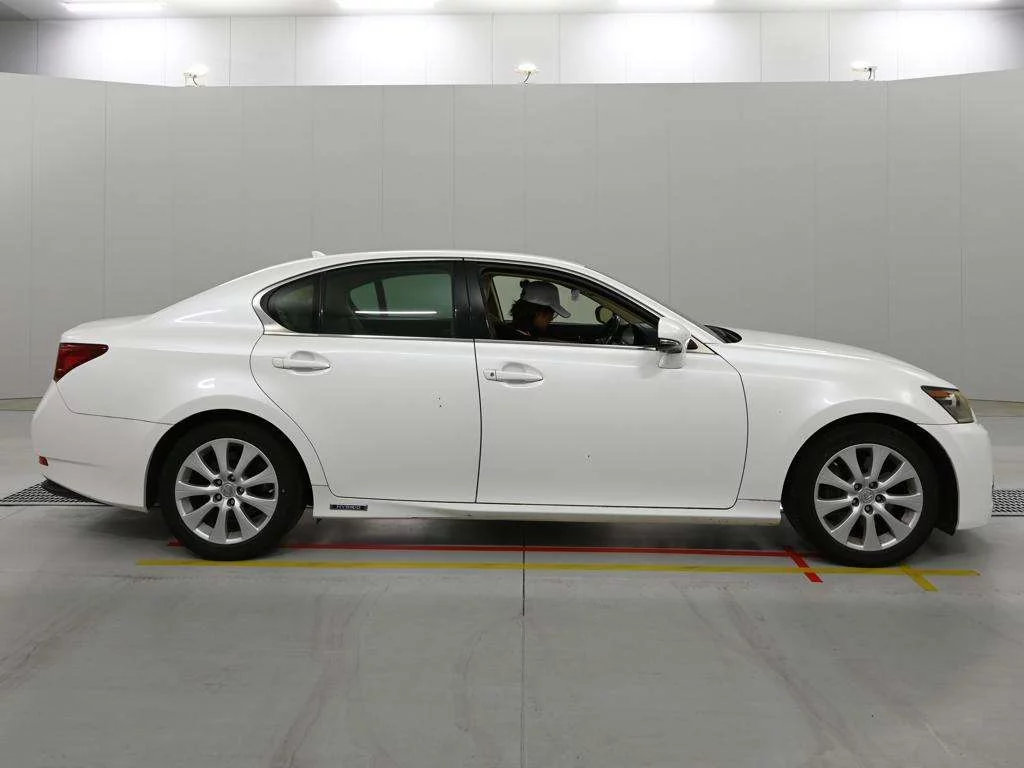 Lexus GS  с аукциона в Японии