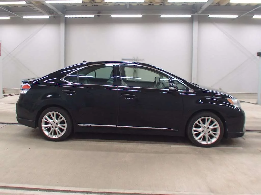Lexus HS250h  с аукциона в Японии